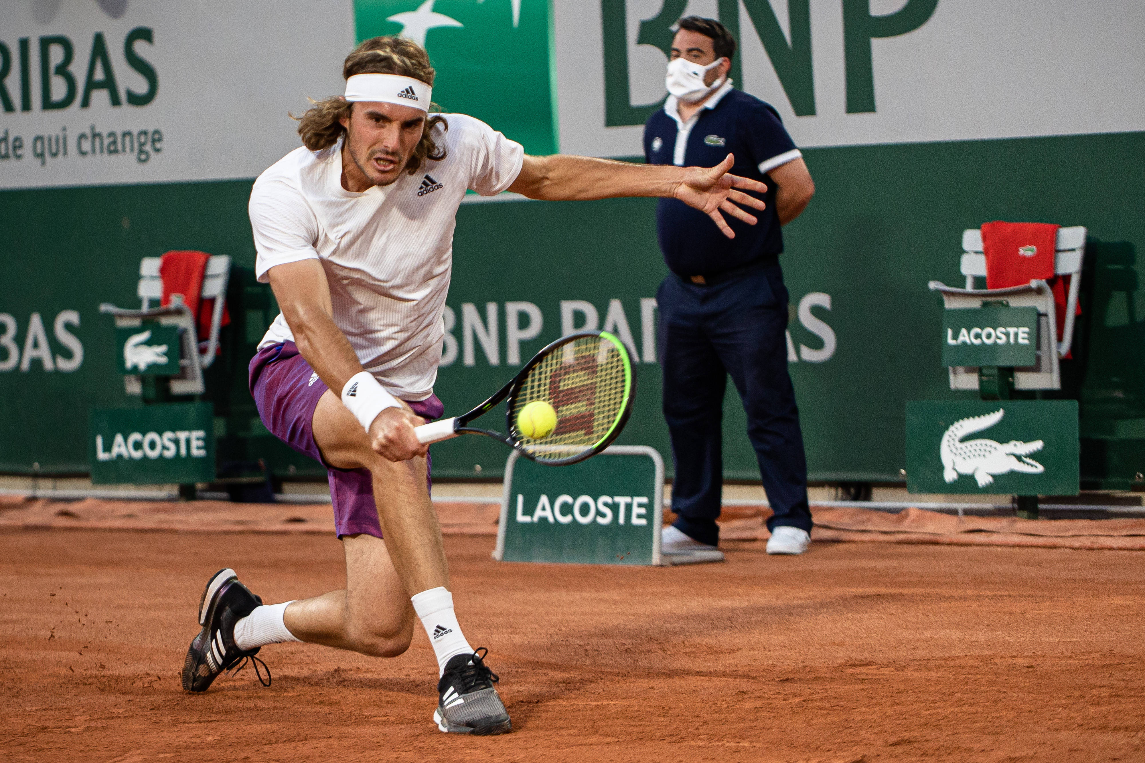 日本网球队力克欧洲网球队，西西帕斯爆发神勇