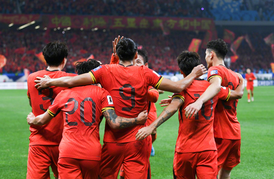 中国队险胜泰国队,辛杜点燃赛场 中国队险胜泰国队,辛杜点燃赛场