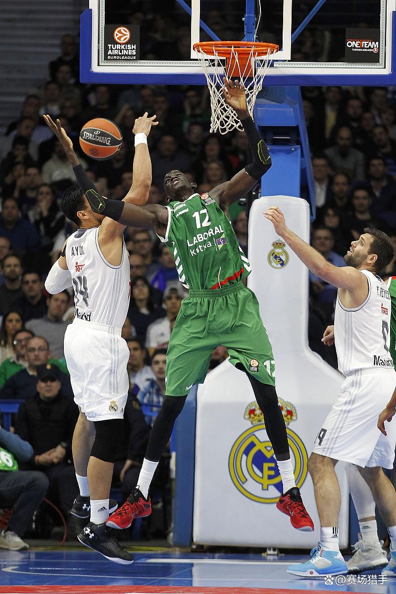 江苏队碾压尼克斯，塔图姆关键制胜