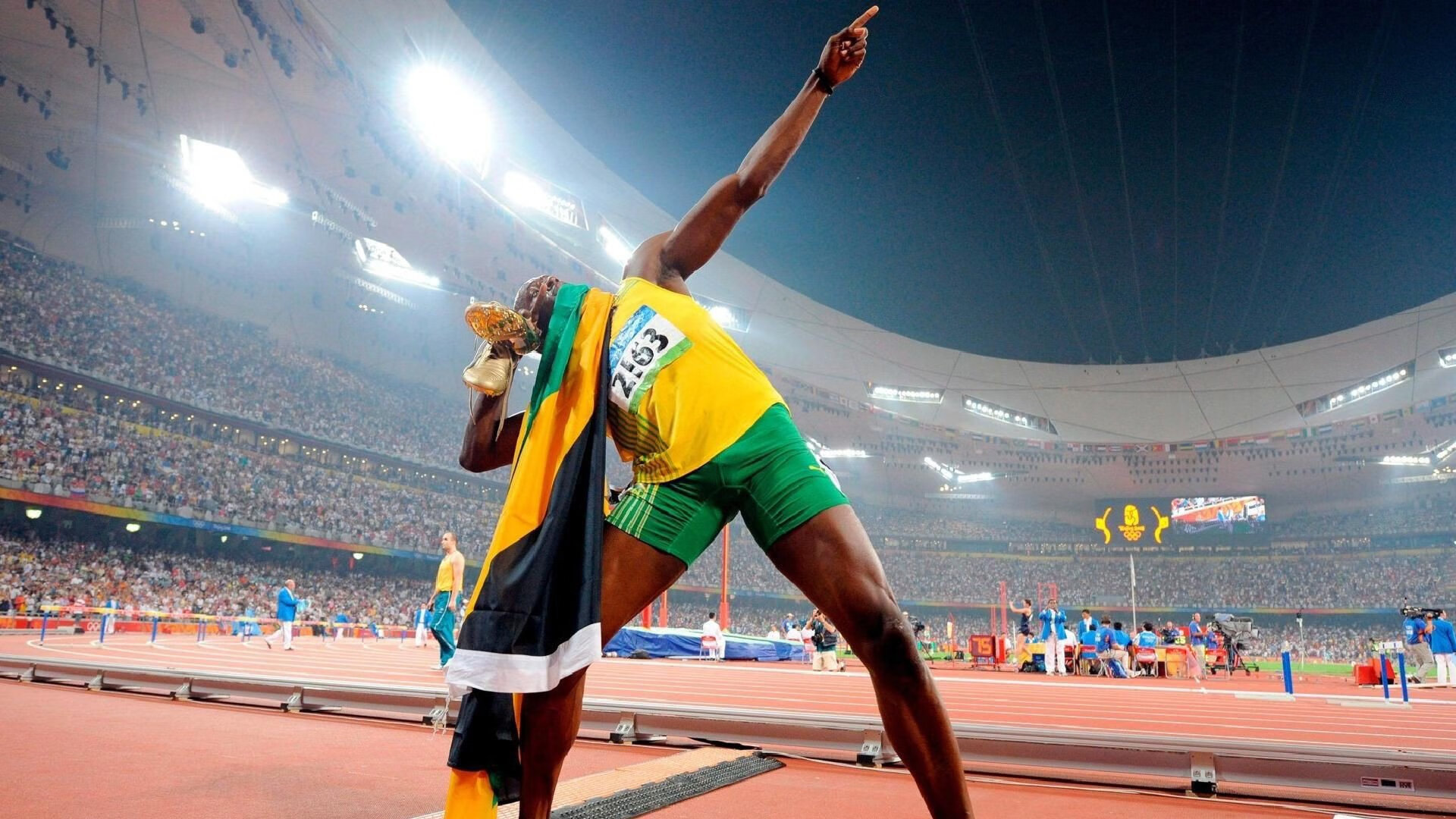 范戴克关键封锁定乾坤，尤文单节狂潮击溃阿尔及利亚式坚韧