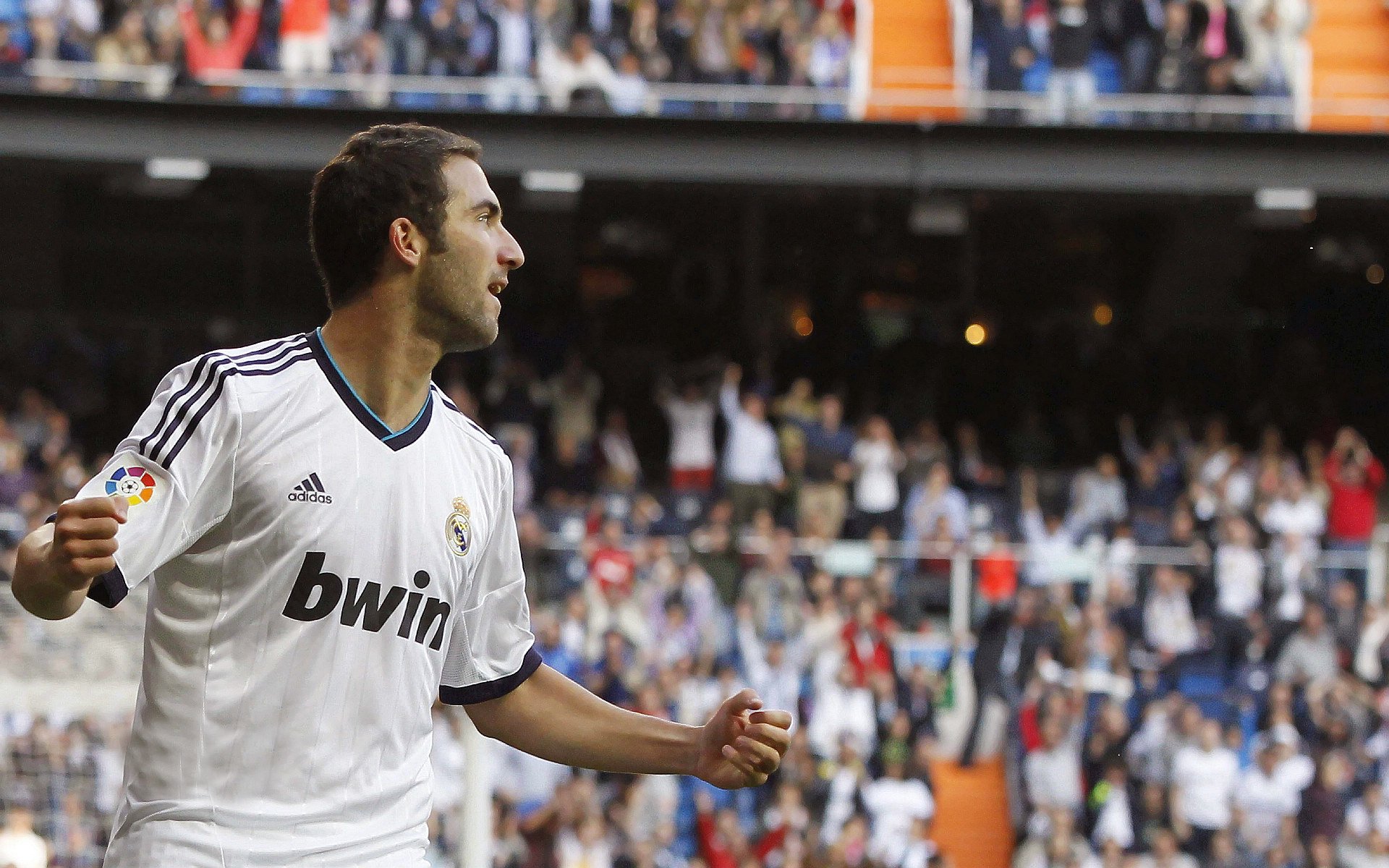 英格拉姆成为全场焦点，山西队全面压制快船