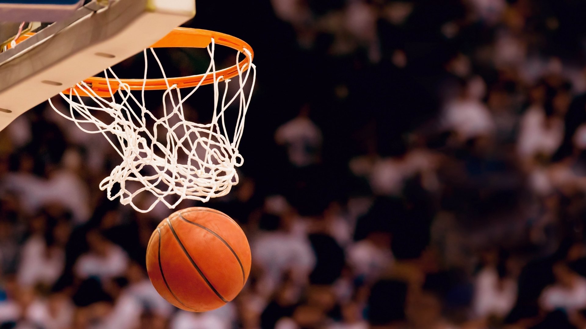 梅赛德斯力克红牛二队，周冠宇扛起全队，一场技术与意志的胜利